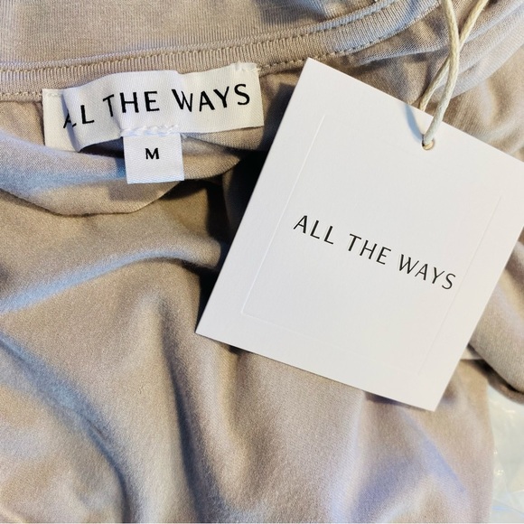 ALL THE WAYS NEW Sidney Boxy Raw Edge Crop Tee in Grey Size M - Picture 11 of 11